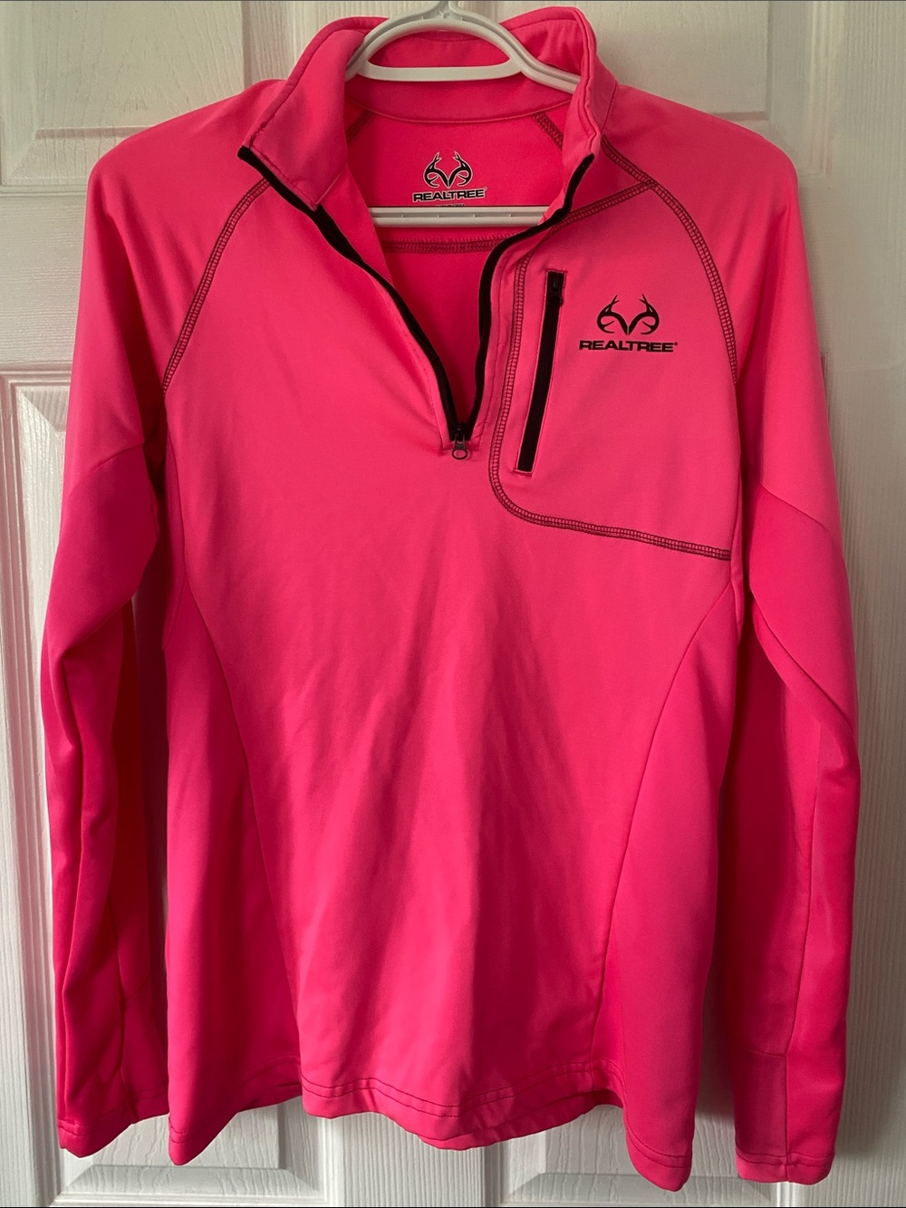 Realtree Bright Pink Quarter-Zip Performance Pullover